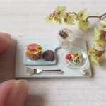 ハリネズミ＊＊苺のオーバルミルフィーユのおやつセット＊＊ドールハウス　ミニチュア