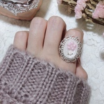 キラキラピンクのパールのお花リング