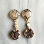 天然石と小粒手描きのピアス/イヤリング （グレー系）