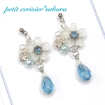 白いお花のピアス