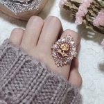 アンティークビジューのローズリング