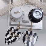 TONE  VOLUME  ノブ　ピック　イヤリング