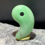 糸魚川翡翠の勾玉