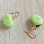 つやつやそら豆ピアス