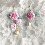 ダリアのピアス♥華やか♥大人可愛い♥極細レース糸♥花