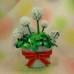 樹脂粘土のシロツメクサ