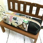 【送料無料】【最終sale】コラージュ柄ペンケース【黒系】