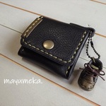 ＊手縫い＊革のミニブーツ付きコインケース＊黒×ポイントにカーキ＊シンプル＊