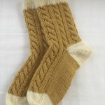 手編みの黄色ニットソックス