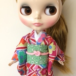 22センチドールサイズ・きもの・赤大花柄×柄黄緑帯