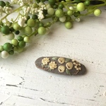 yellow berry刺繍の右髪用ヘアピン