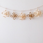 白樺風 手編みのオーナメント ガーランド