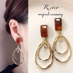 琥珀×一粒ビジューピアス