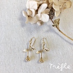 一輪の薔薇ピアス／イヤリング