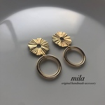 フラワーフレームピアス／イヤリング