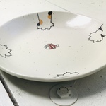 魚の奪い合い　4猫の大皿