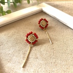ビーズ刺繍＊赤いお花ピアス