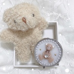 ︴  present bear compact   ︴
