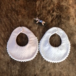 lace bib・dot