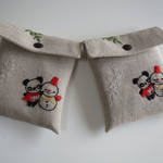 パンダの刺繍 蓋付きポーチ