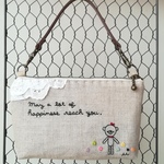 革持ち手付き１６cmファスナーポーチ　くま刺繍