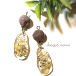 690円☆花入レジンオーバルチャーム☆ドイツ製アクリルラウンドのピアスのピアス/イヤリング