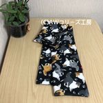 ロクサーヌ様用：輸入フリース生地で作ったマフラー（黒地の色々なシェルティ柄）