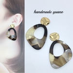 ゴールド×べっ甲風デザインフープ ピアス/イアリング  
