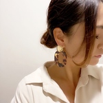 大ぶり レオパード×ゴールド アクリルピアス ヒョウ柄ピアス 大ぶりピアス アクリル大ぶり アレルギー対応 樹脂 上品 ゴールドピアス カジュアル シンプル 