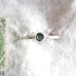 silver エメラルド　プチ　リング