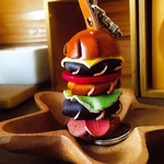 革のハンバーガー　キーホルダー　タワーバーガー