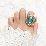 💧バラに囲まれたビジューリング【アクアブルー】
