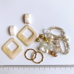 //パーツ アソート// ベージュ系 ハンドメイド パーツ ビーズ アクリル 素材 ピアス イヤリング 秋冬 マーブル カボション a-119