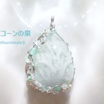 エンジェルフェザー・イン・フローライトペンダント（ワイヤージュエリー☆ワイヤーアクセサリー☆ワイヤーラッピング天然石ネックレス）