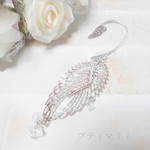 ＊翼＊重ねて揺れる水晶のイヤーフック