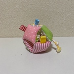 優しい布ボール★鈴入り★紐付き★タグ★赤ちゃんボール
