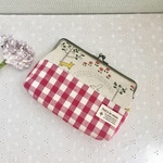 通帳ケース＊ほのぼの柄と赤チェックのがま口