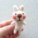 うさぎちゃんストラップ