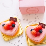ミニチュア ハートイチゴマカロンケーキ