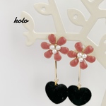 スエードハート🖤とお花🌸のピアス