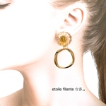 フラワーカボションと大ぶりフープのピアス/イヤリング