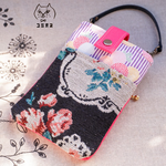 【コインケース付】スマホポーチ(Ｌ) S-L33 （カラフル菊、ゴブラン切手柄・ピンクネコ）