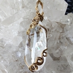 ☆クォーツインクォーツ・虹入り♡(貫入水晶)☆ワイヤーペンダントトップ A