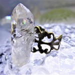 水晶原石の氷柱リング