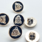 ○8個○ レオパードボタン