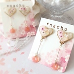 揺れる花びら♡桜のぷっくりハートイヤリング