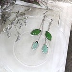 ステンドグラスのピアス【Leaf】新緑グリーン