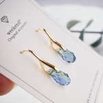 SWAROVSKI レア スワロフスキー 爽やかカラーのデザインフックピアス〈ラスト1〉