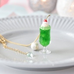 レトロクリームソーダのネックレス