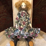 【felittle様専用】La fille porte-bonheur リバティの服を着た女の子のドール　アサカ
